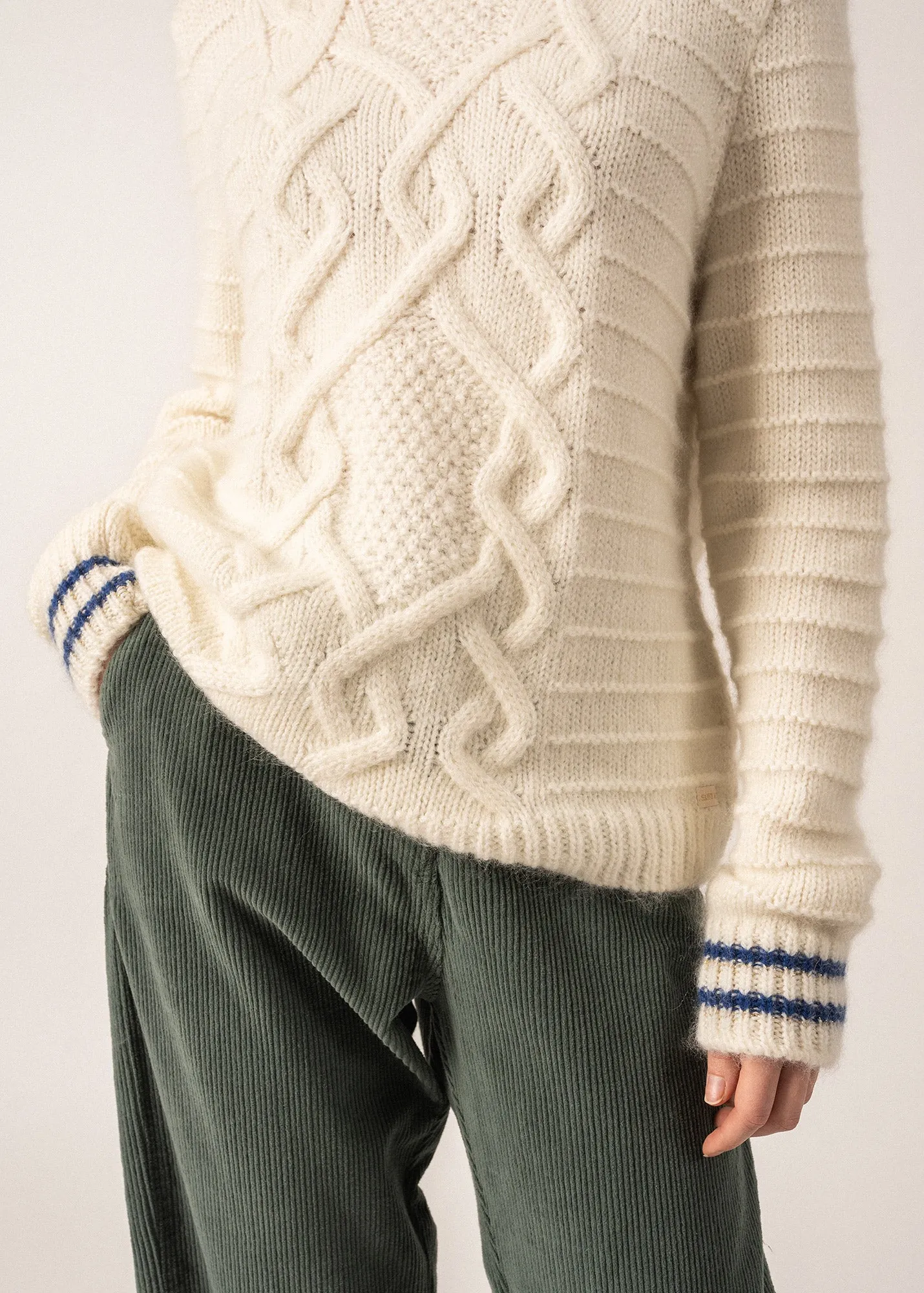 Alpes High-neck Jumper - in wool, with twisted details (BLANC D'HIVER)