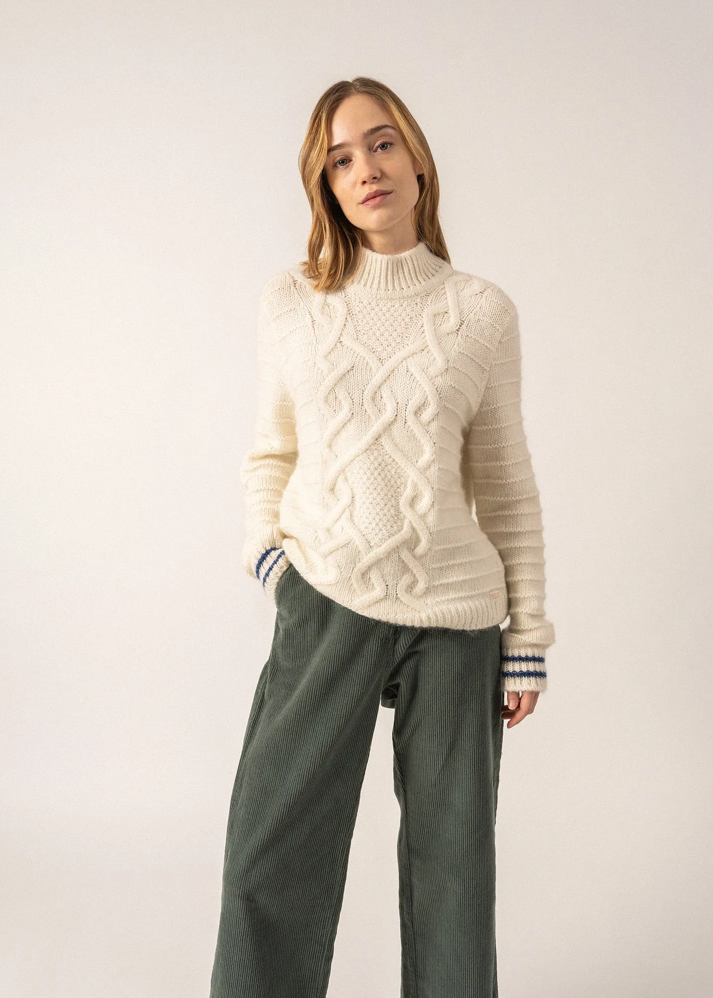 Alpes High-neck Jumper - in wool, with twisted details (BLANC D'HIVER)