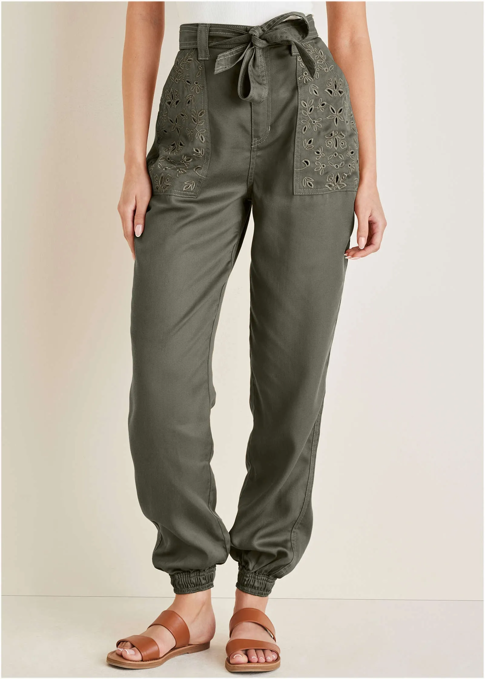 Eyelet Pocket Detail Jogger - Olive