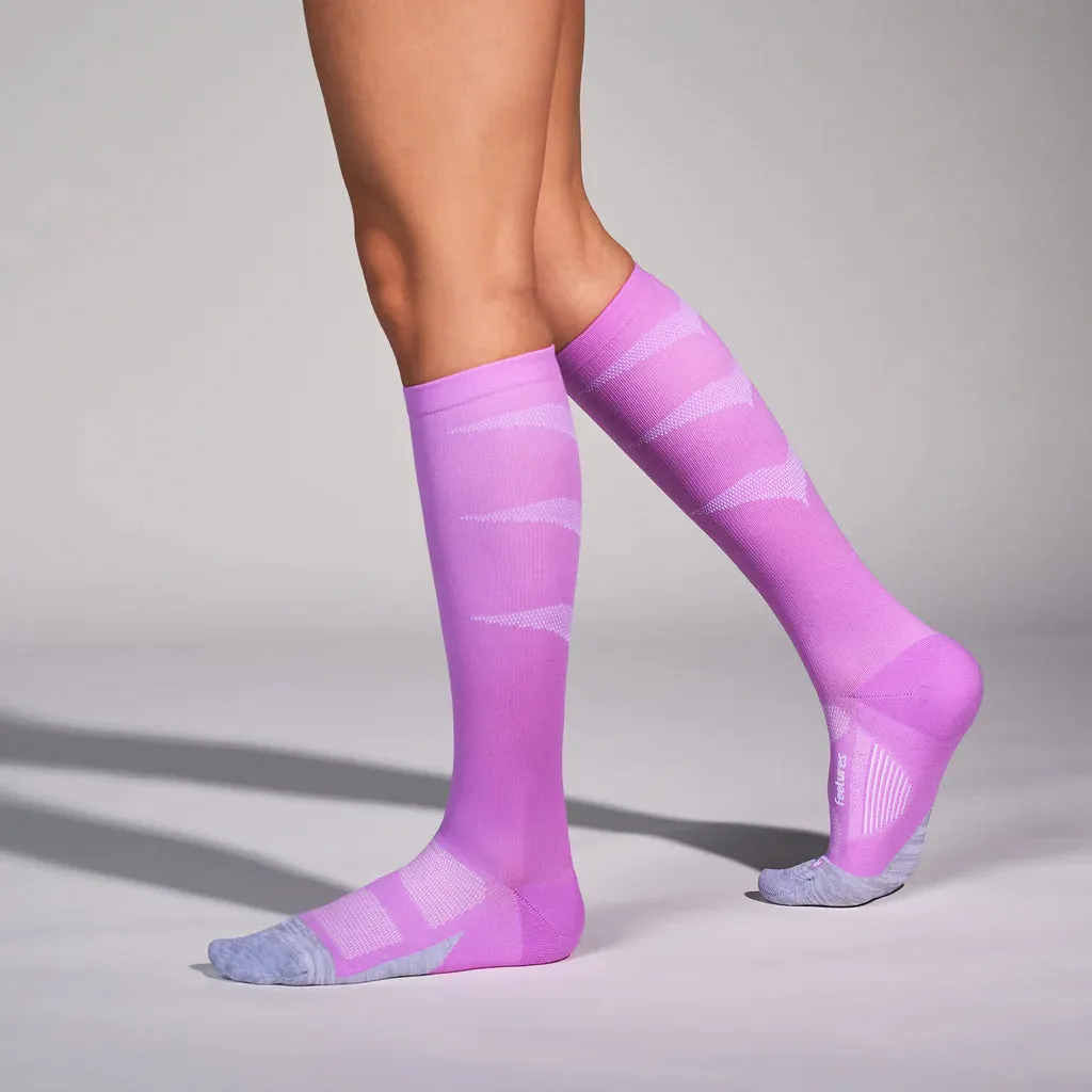 Feetures Graduated Compression Light Cushion Knee High Socks