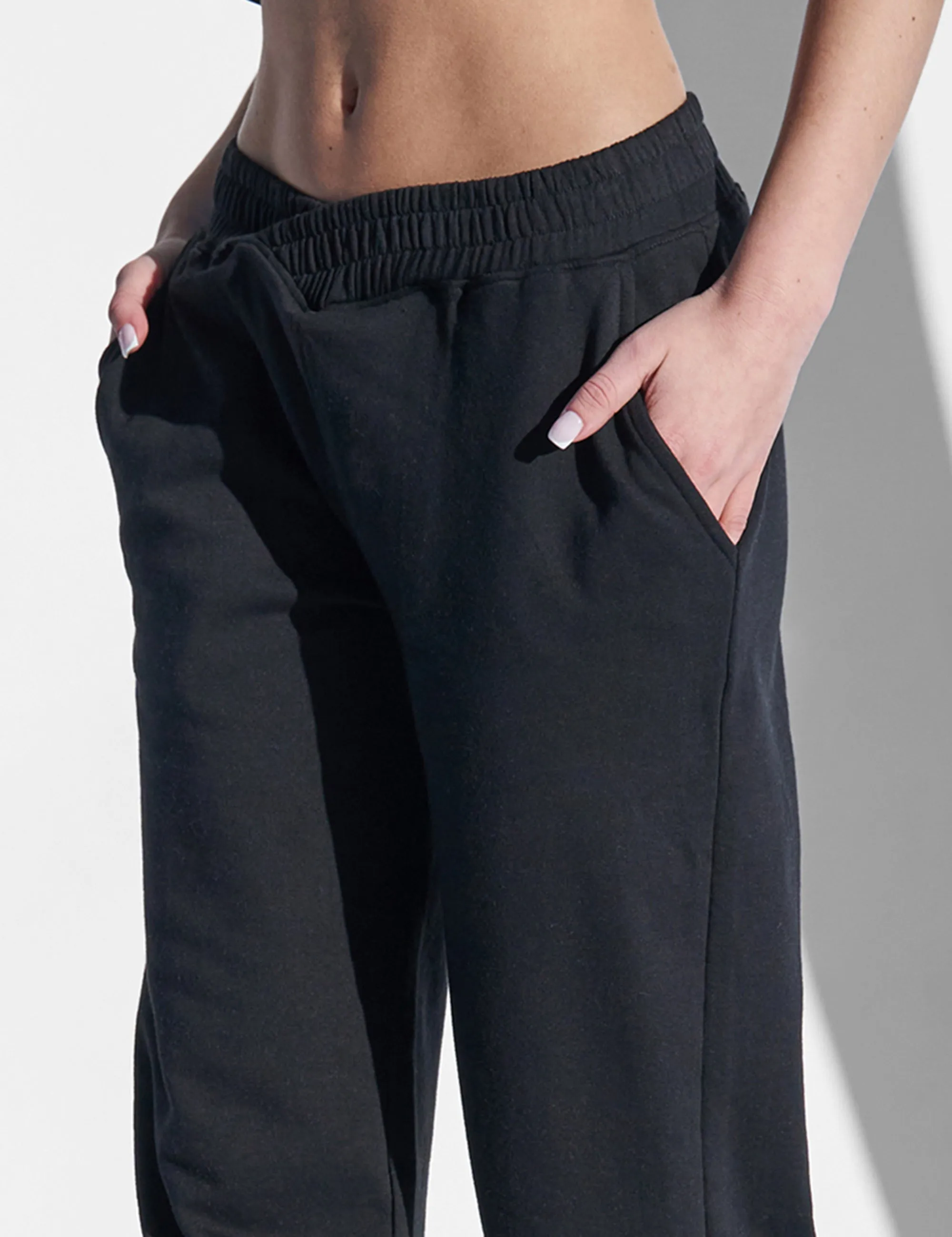 Kaiia V Waistband Jogger Black