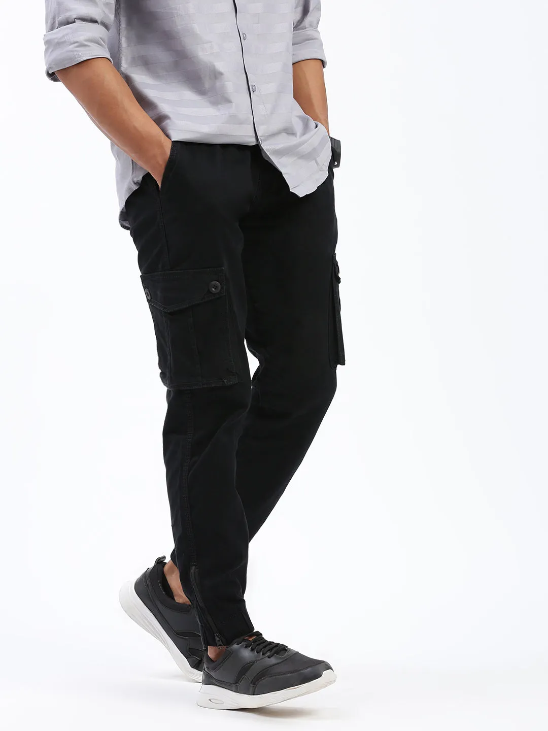 Men Solid Black Joggers