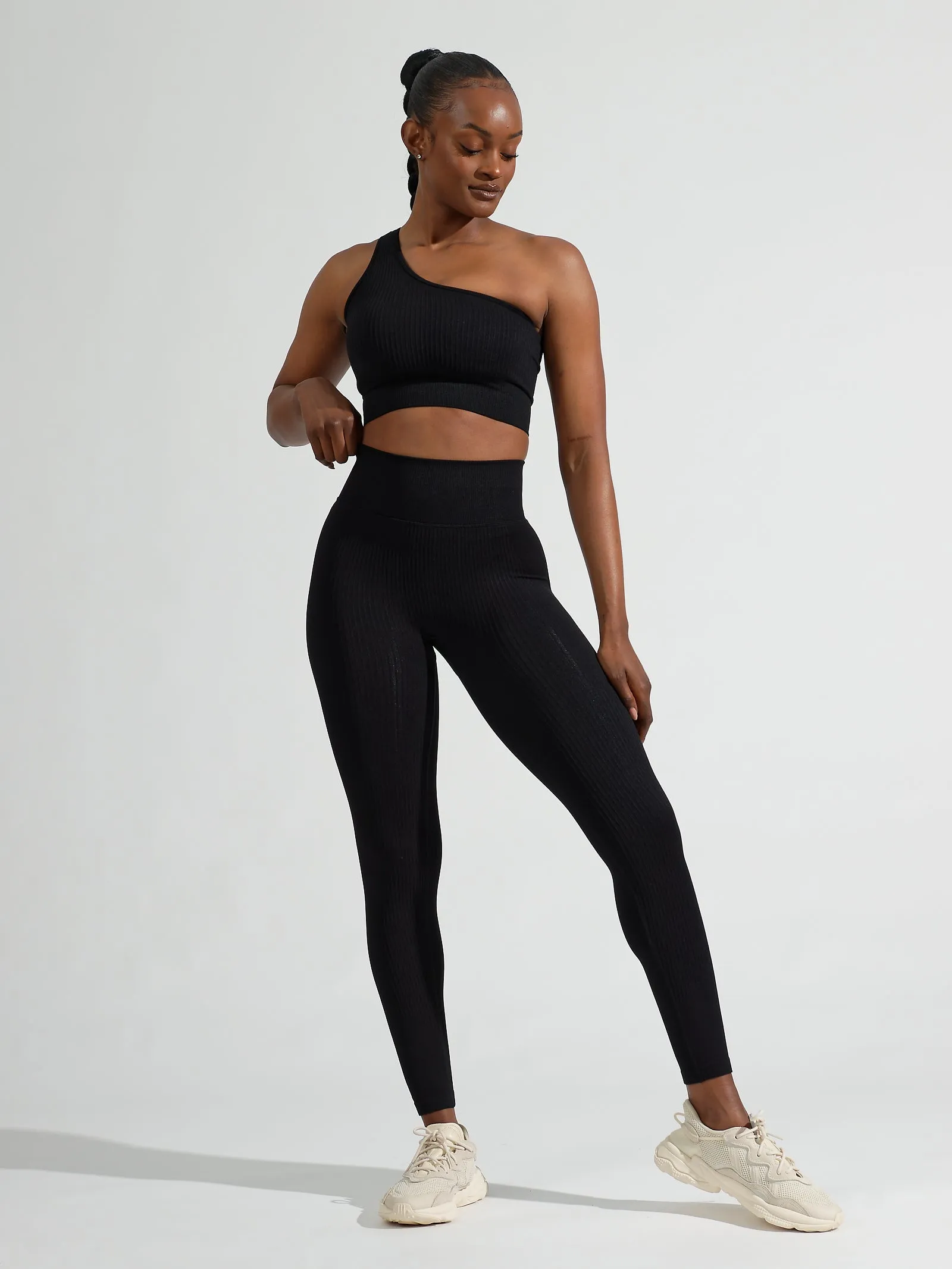 Ribbed Seamless Scrunch Legging - Onyx Black